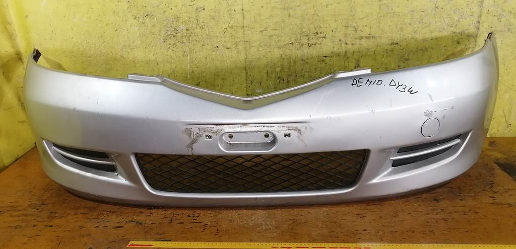 бампер Mazda Demio 0