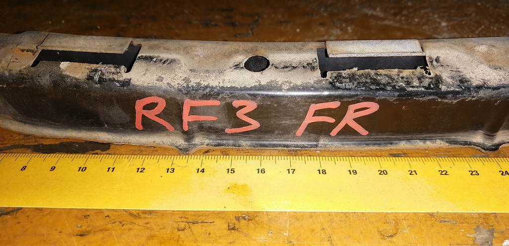 STEPWGN RF3 РЕСНИЦА ПОД ФАРУ ПРАВАЯ Honda Stepwgn 1