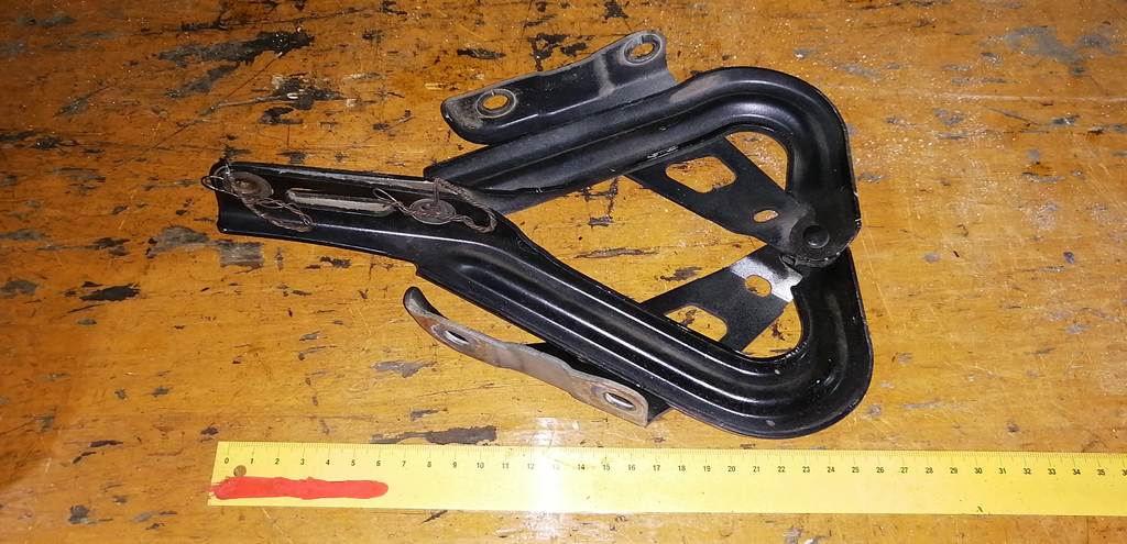 FREED SPIKE GB3 ПЕТЛЯ КАПОТА (ПАРА) Honda Freed Spike 1