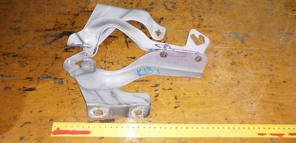 петля капота Nissan March 0