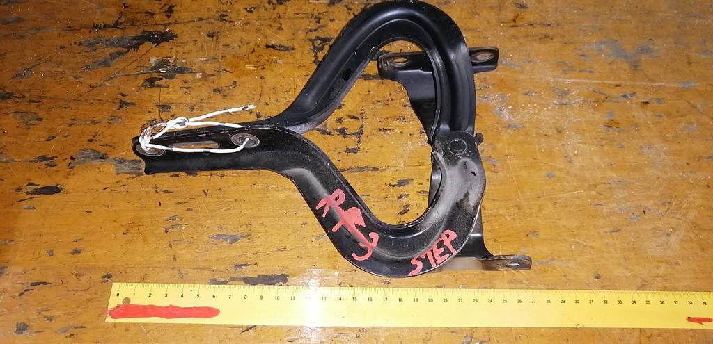 петля капота Honda Stepwgn 0