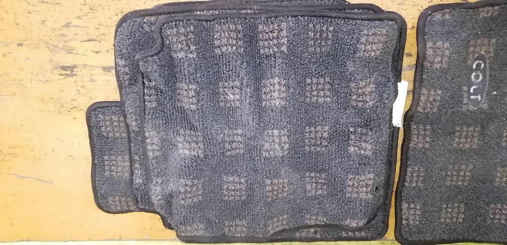 коврик Mitsubishi Colt 3