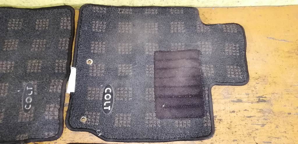 COLT Z25A КОВРИК 4 шт Mitsubishi Colt 1