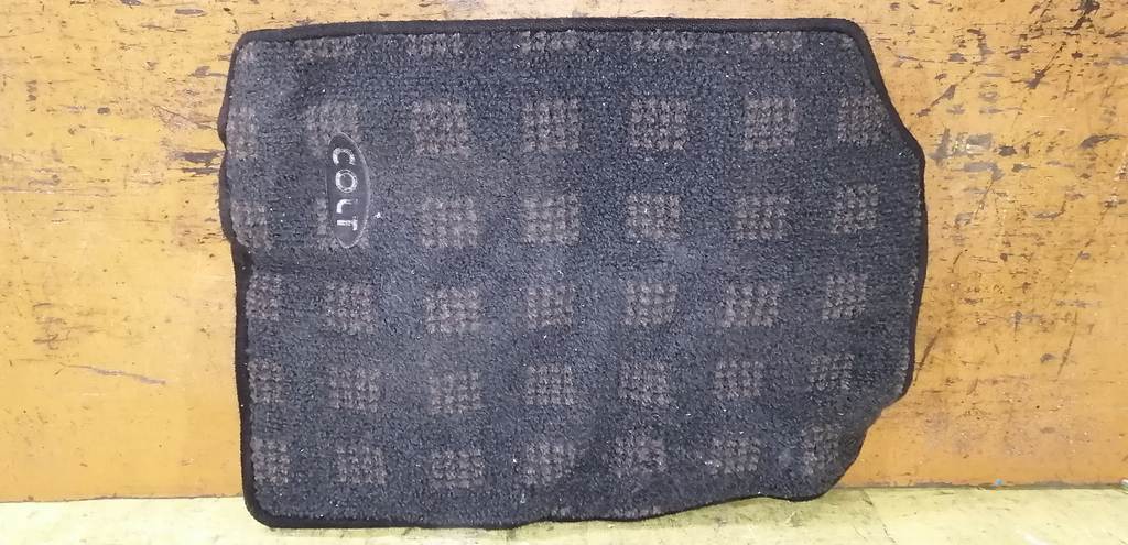 COLT Z25A КОВРИК 4 шт Mitsubishi Colt 4