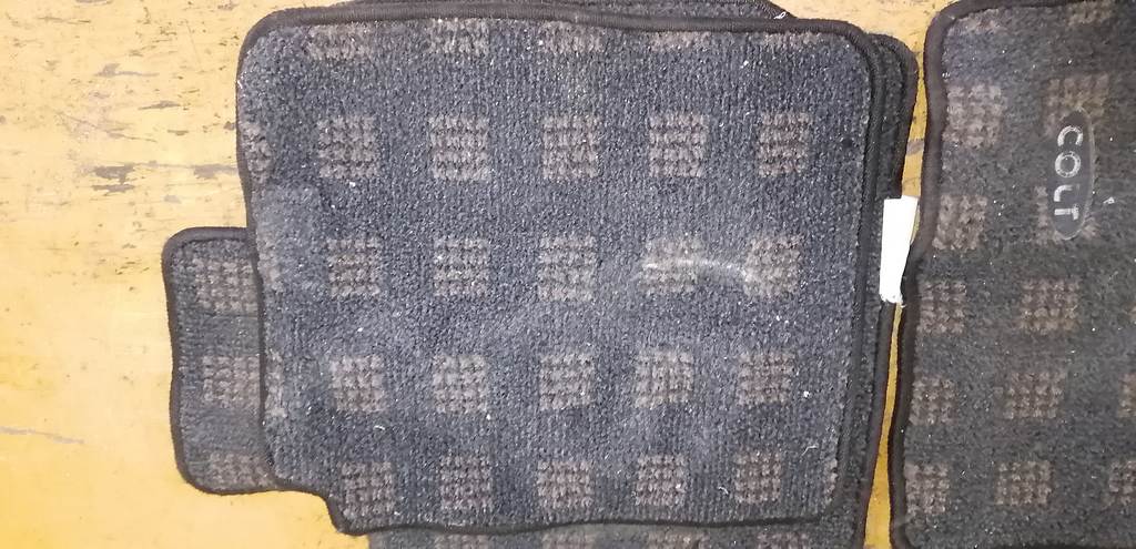 Салон Mitsubishi Colt 2