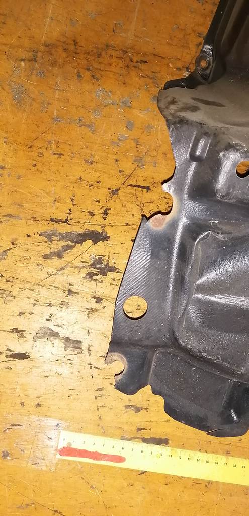 VITZ KSP90 ЗАЩИТА ДВС ПЕРЕДНЯЯ ЛЕВАЯ ДЕФЕКТ Toyota Vitz 1