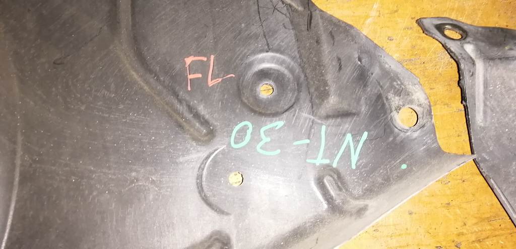 X-TRAIL NT30 ЗАЩИТА ДВС ПЕРЕДНЯЯ ЛЕВАЯ, ДЕФЕКТ Nissan X-Trail 1