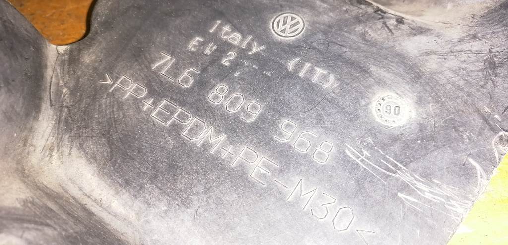 TOUAREG 7L7 ЗАЩИТА ДВС ПЕРЕДНЯЯ ПРАВАЯ 7L6 809 968 Volkswagen Touareg 1