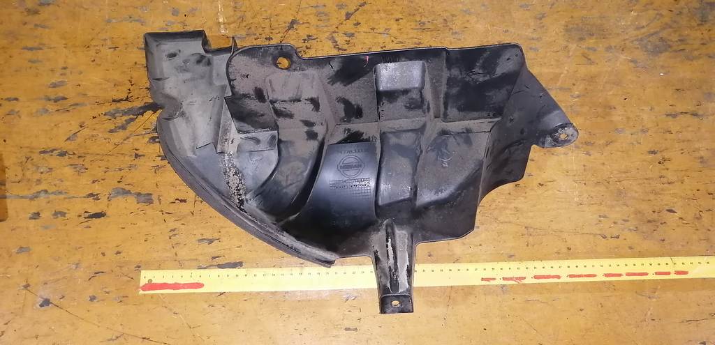 DUALIS J10 ПОДКРЫЛОК ЗАДНИЙ ПРАВЫЙ Nissan Dualis 1
