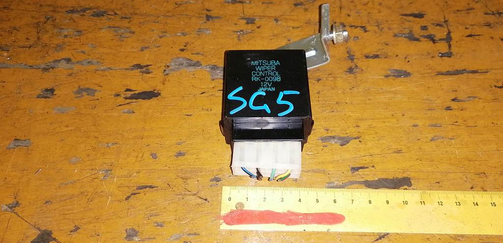 блок управления стеклоочистителем Subaru Forester 0