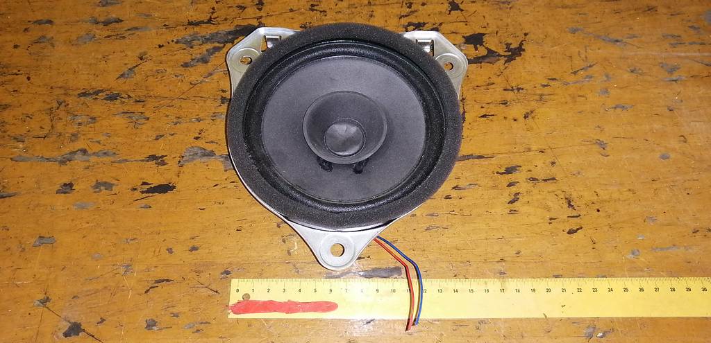 динамик Toyota Sienta 0