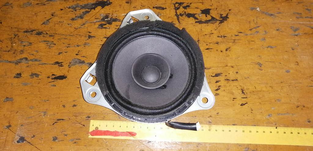 динамик Toyota Sienta 0