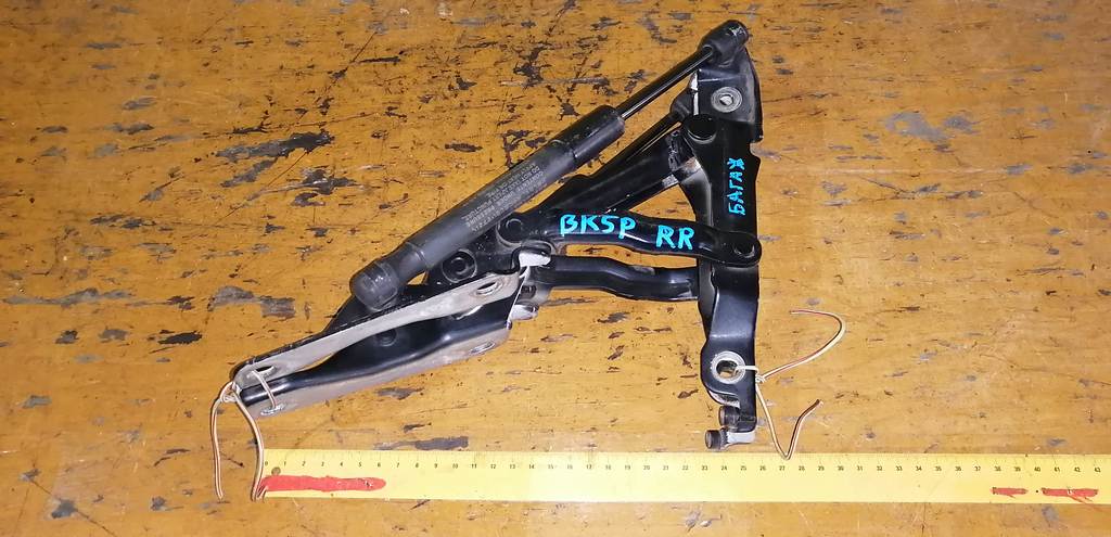 кронштейн петли багажника Mazda Axela 0