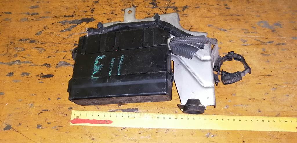 блок предохранителей Nissan Note 0