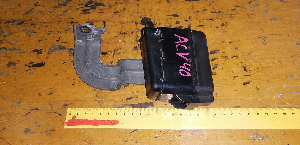 блок предохранителей Toyota Camry 0