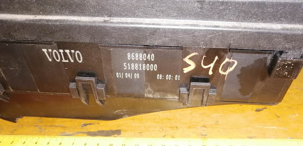 VOLVO S40 MS БЛОК ПРЕДОХРАНИТЕЛЕЙ Volvo S40 1