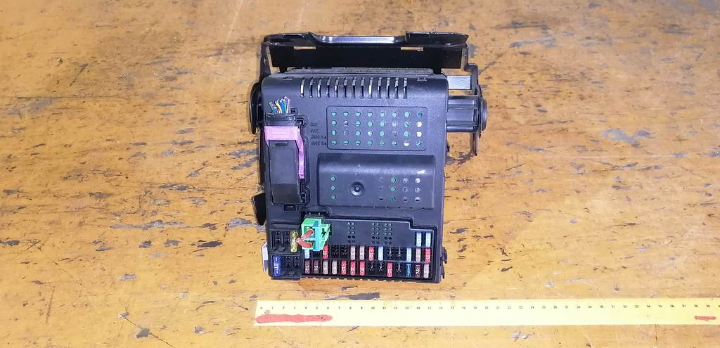 VOLVO XC90 C_59 БЛОК ПРЕДОХРАНИТЕЛЕЙ Volvo S40 1