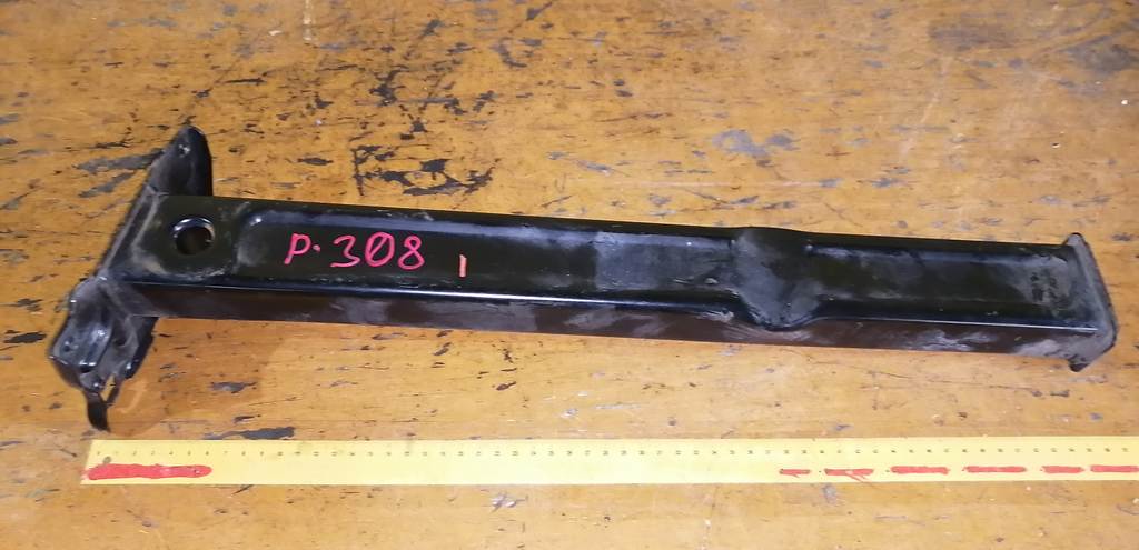 кронштейн усилителя бампера Peugeot 308 0