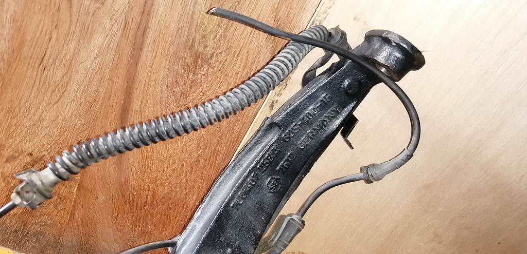 CAYENNE 957 СТУПИЦА ПЕРЕДНЯЯ ПРАВАЯ ABS Porsche Cayenne 4