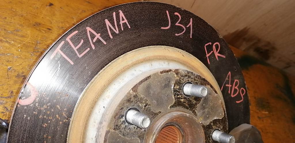 TEANA J31 СТУПИЦА ПЕРЕДНЯЯ ПРАВАЯ ABS Nissan Teana 1