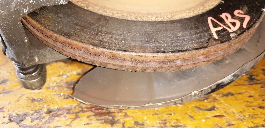 PASSO KGC30 СТУПИЦА ПЕРЕДНЯЯ ЛЕВАЯ ABS Toyota Passo 1