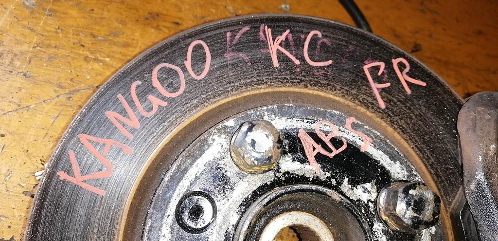 KANGOO KC СТУПИЦА ПЕРЕДНЯЯ ПРАВАЯ ABS Renault Kangoo 1