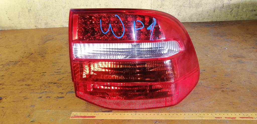 стоп-сигнал Porsche Cayenne 0