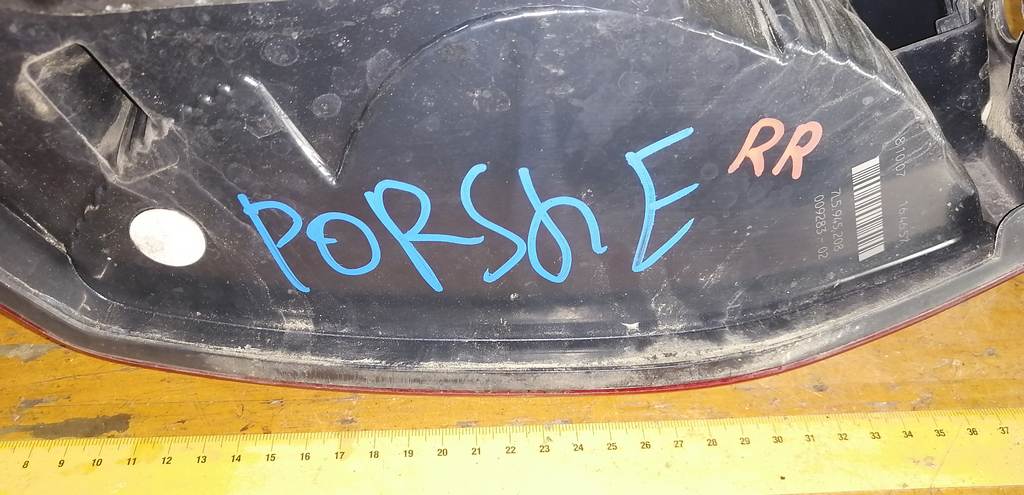 CAYENNE 957 СТОП ПРАВЫЙ Porsche Cayenne 1