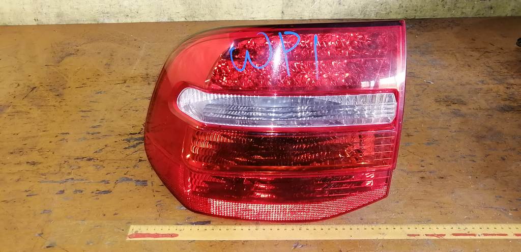 стоп-сигнал Porsche Cayenne 0