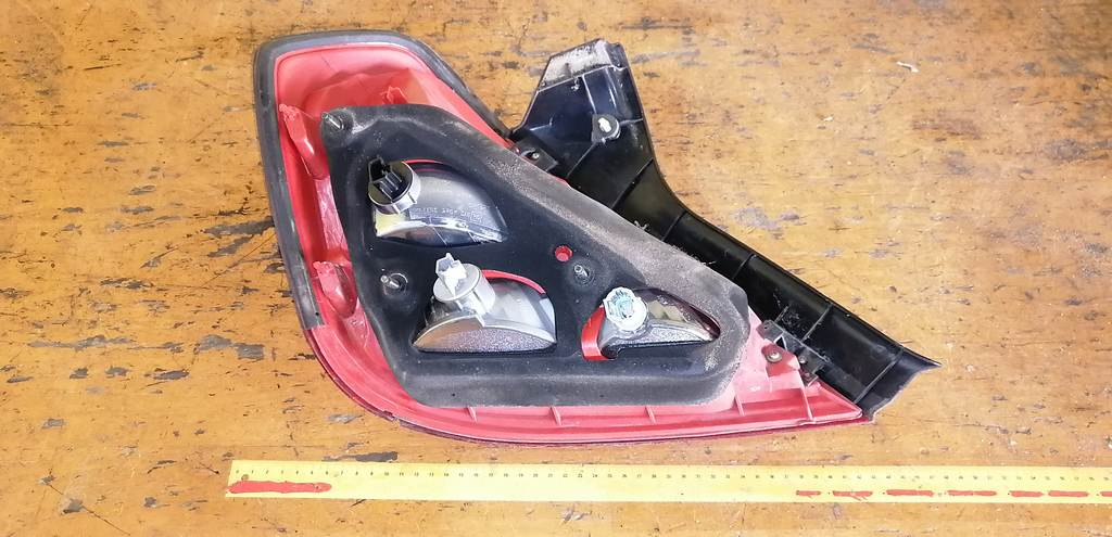 стоп-сигнал Nissan Teana 3