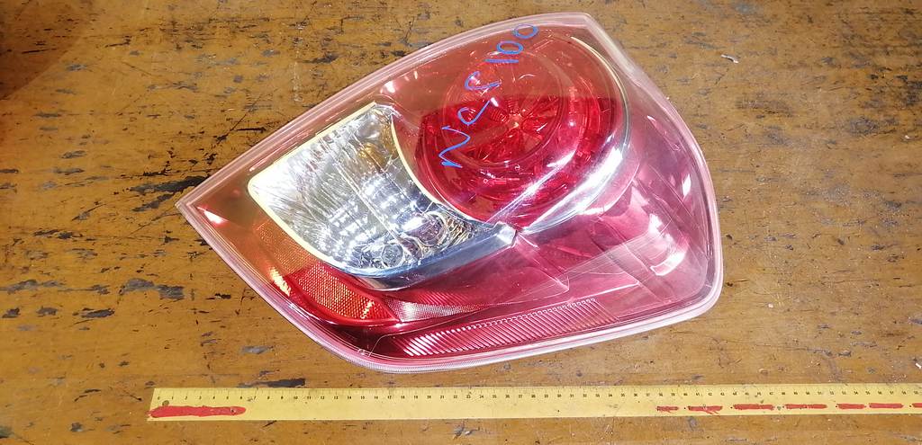 стоп-сигнал Toyota Ractis 0