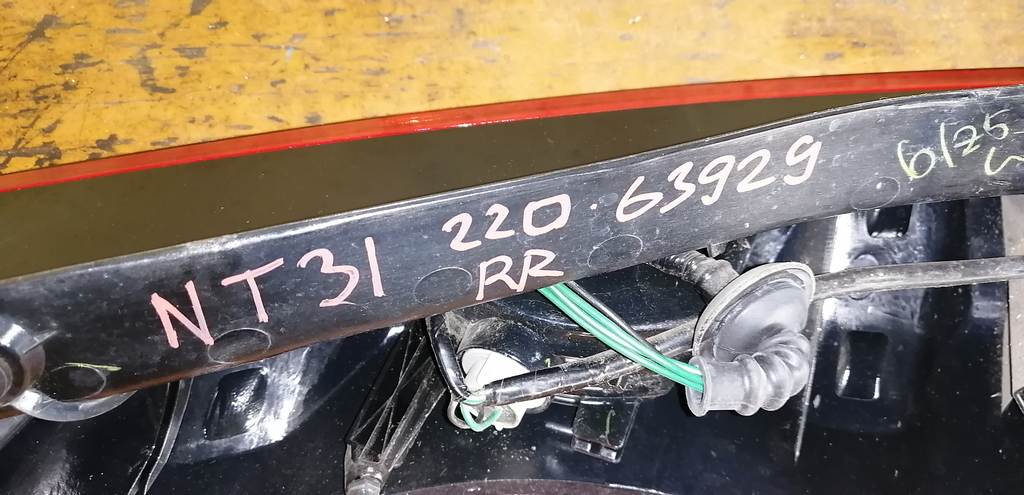 X-TRAIL NT31 СТОП ПРАВЫЙ 220-63929 Nissan X-Trail 1