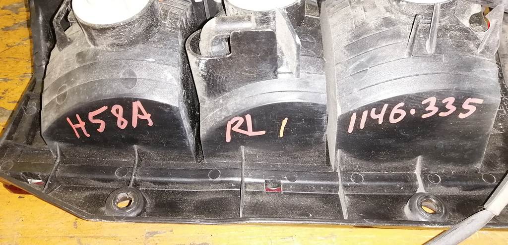 PAJERO MINI H58A СТОП ЛЕВЫЙ 1146-335 (1) Mitsubishi Pajero Mini 1