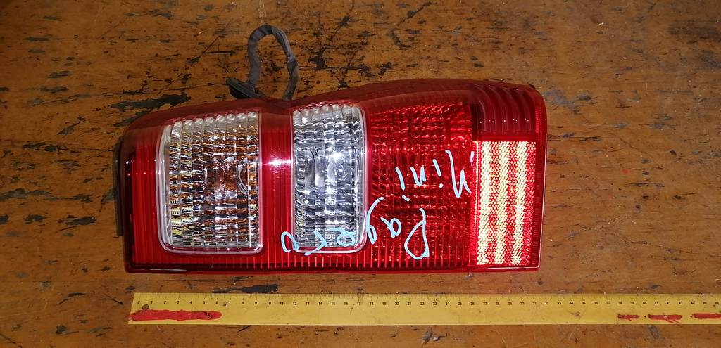 стоп-сигнал Mitsubishi Pajero Mini 0