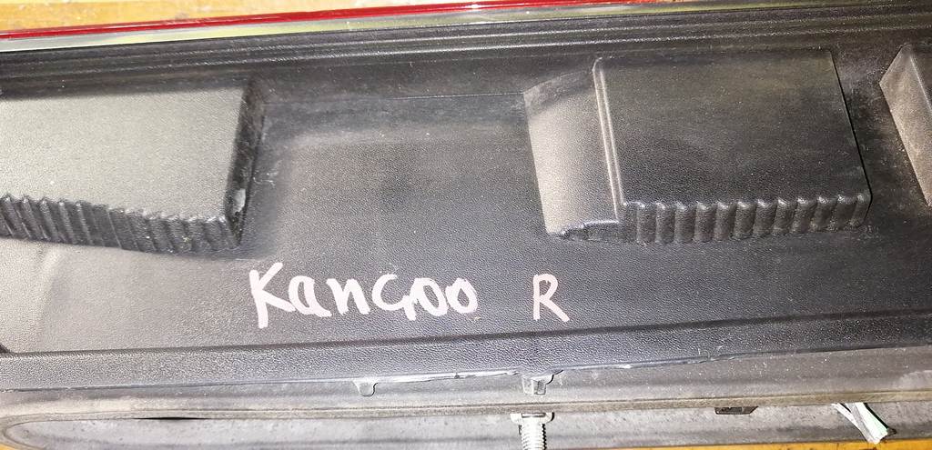 KANGOO KC СТОП ПРАВЫЙ Renault Kangoo 1