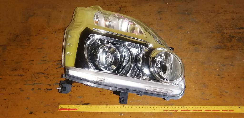 фара Nissan X-Trail 0