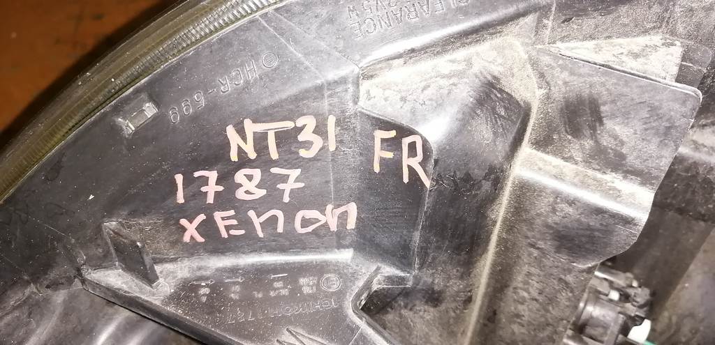 X-TRAIL NT31 ФАРА ПРАВАЯ 1787 XENON Nissan X-Trail 1
