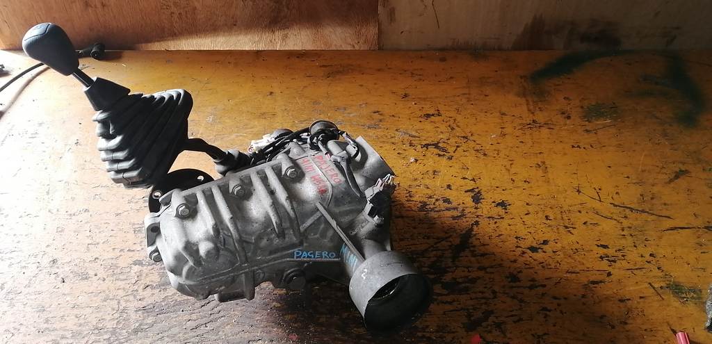 раздатка Mitsubishi Pajero Mini 0