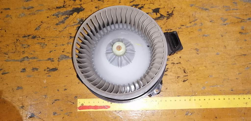 FREED GB3 МОТОР ПЕЧКИ Honda Freed 4