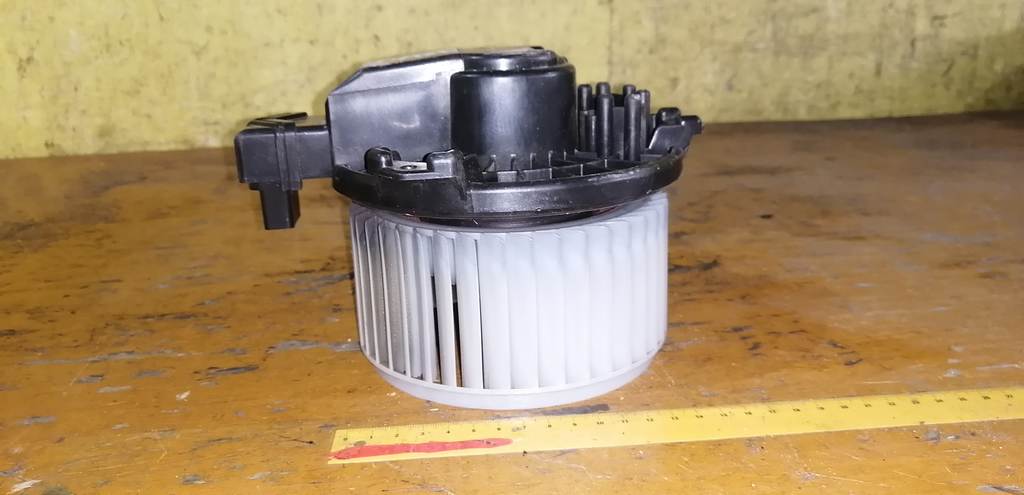 мотор печки Suzuki Solio 3