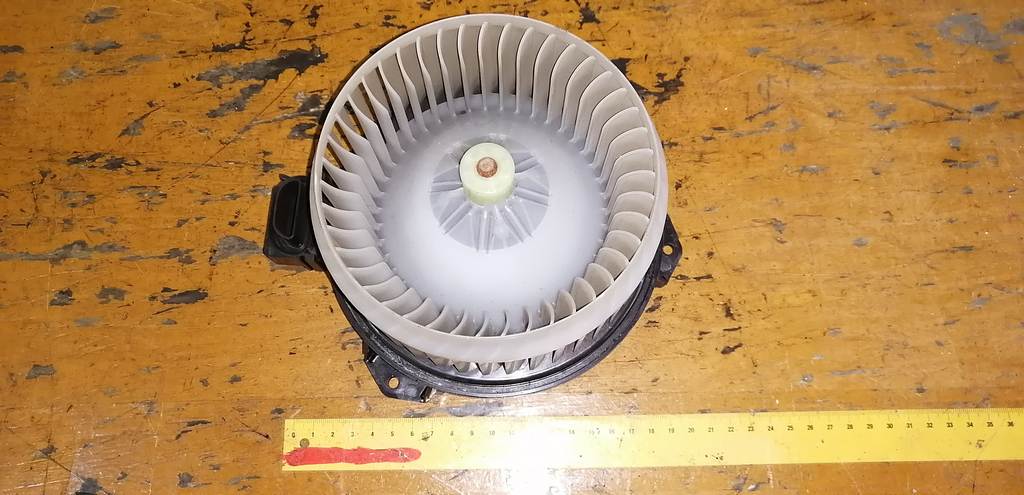 PASSO KGC30 МОТОР ПЕЧКИ 1 Toyota Passo 4