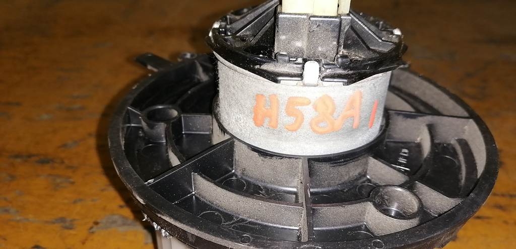 PAJERO MINI H58A МОТОР ПЕЧКИ 1 Mitsubishi Pajero Mini 1