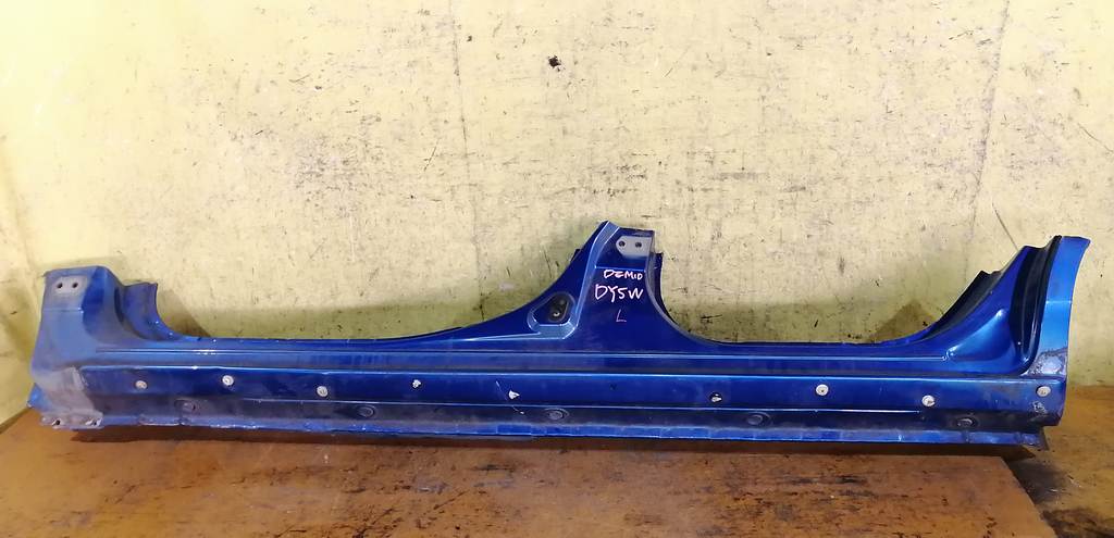 порог Mazda Demio 0