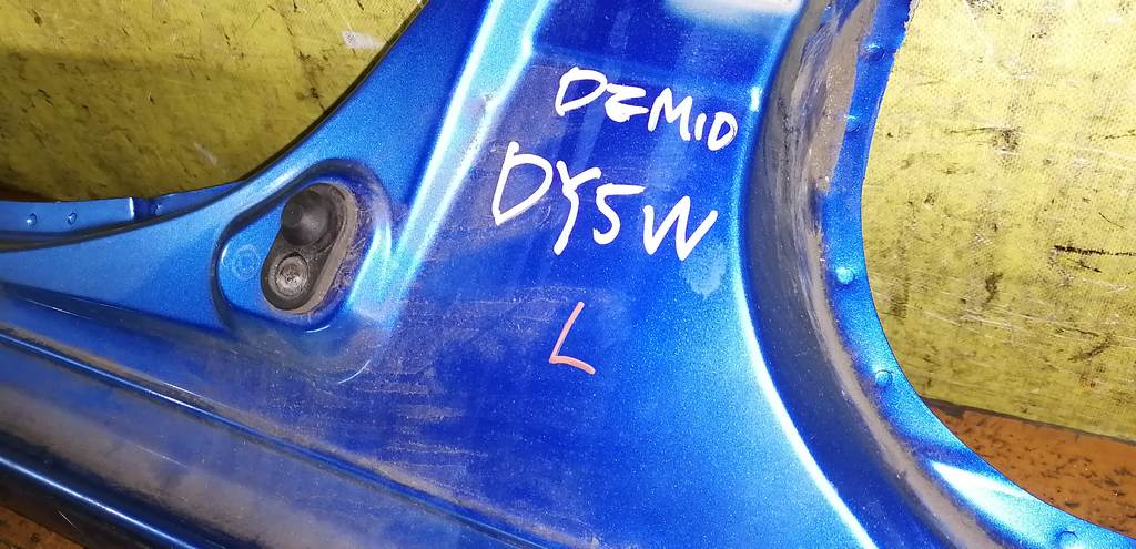 DEMIO DY5W ПОРОГ ЛЕВЫЙ Mazda Demio 1