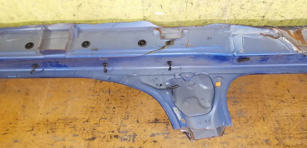 порог Mazda Demio 3