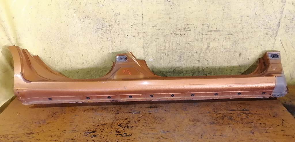 порог Nissan March 0