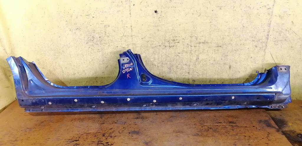 порог Mazda Demio 0