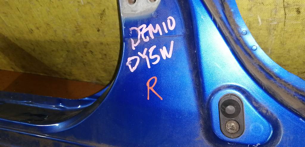 DEMIO DY5W ПОРОГ ПРАВЫЙ Mazda Demio 1