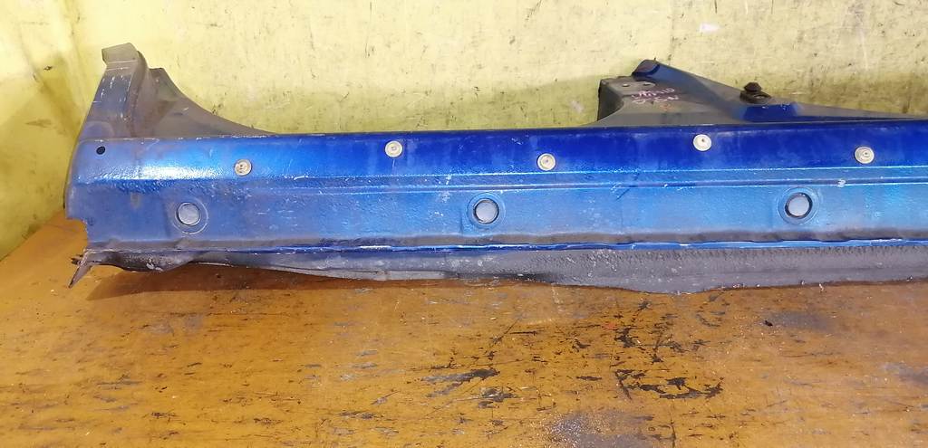 порог Mazda Demio 3