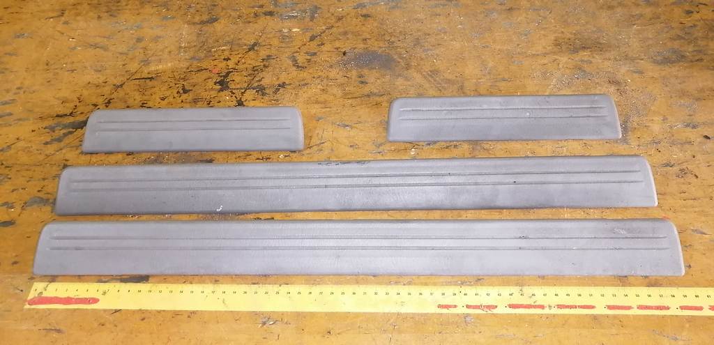 накладка на порог Nissan Sunny 0